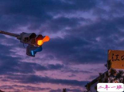 女生个性说说带图片 少见简短精辟的句子8