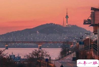 2020晚安的温馨句子 我先睡了明天再想你11