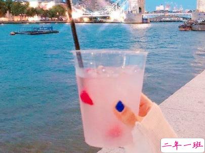 情侣间日常生活的甜句子配图 让人喜笑颜开的甜蜜说说10