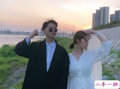 朋友圈经典爱情说说配图 学会爱然后长大9