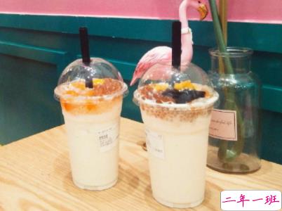 发朋友圈的潮流句子带图片 今年很火的金句高逼格9