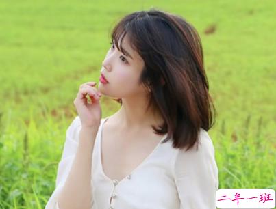 发朋友圈的潮流句子带图片 今年很火的金句高逼格12