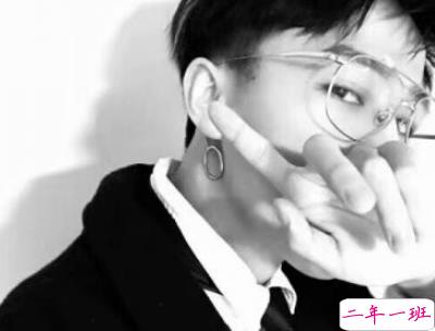 男生霸道高傲说说带图片 男生霸气社会句子7