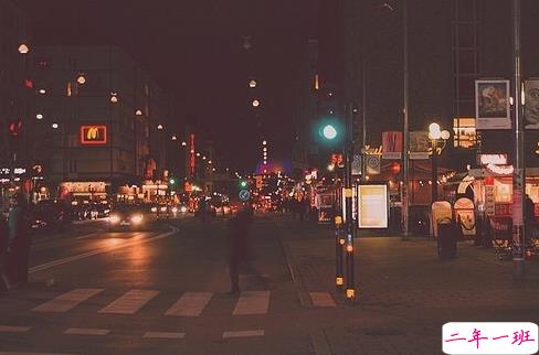 听着很有道理的爱情说说带图片 关于爱情很有哲理的一句话说说4