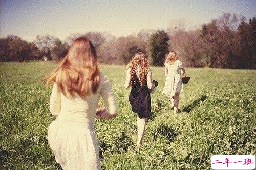 打动人心的一段话爱情说说配图 14条很经典的爱情长说说12