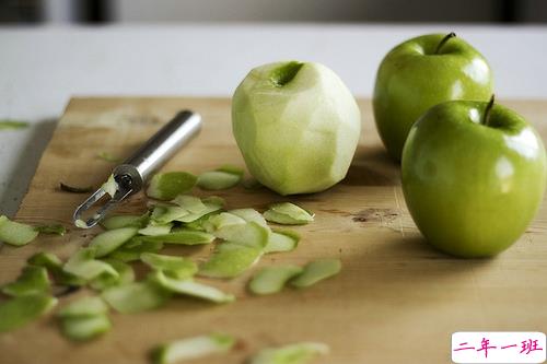 甜蜜的少女心爱情小情话说说带图片 我喜欢走在你的身后这样你就成了我的方向9