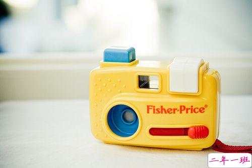 浪漫甜蜜唯美的爱情小句子带图片 世间万物皆不如你眉眼动人7