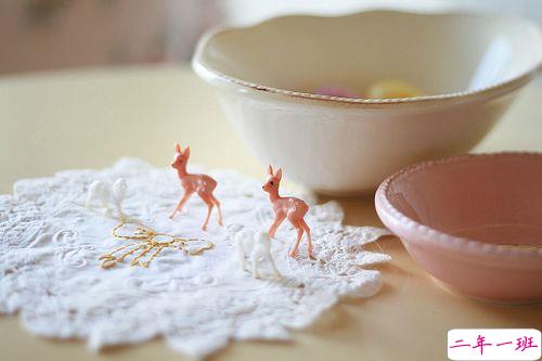 浪漫甜蜜唯美的爱情小句子带图片 世间万物皆不如你眉眼动人14