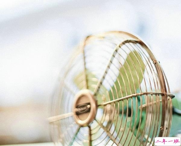 关于一个人旅行的精辟哲理说说带图片 每一次旅行其实都是一场修行6