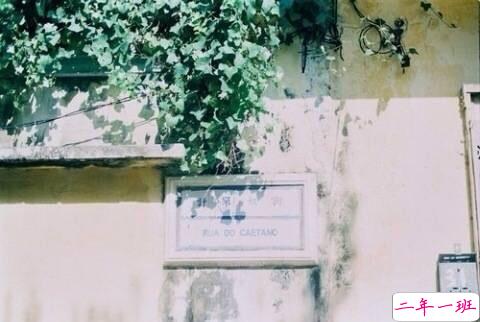 关于爱情简单又有道理的句子配图 爱情是一个人的天荒地老10