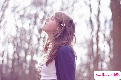 适合社会人的个性说说带图片:一巴掌拍醒所有痴心和妄想2