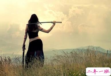 适合社会人的个性说说带图片:一巴掌拍醒所有痴心和妄想5