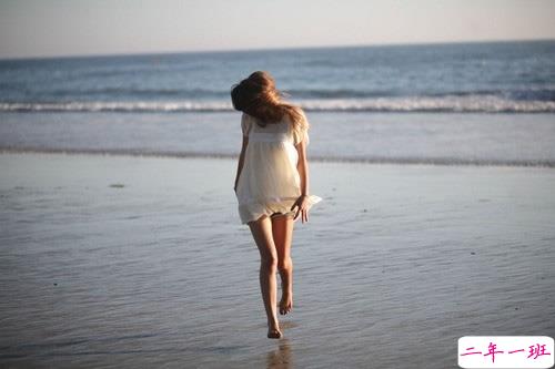 2018点赞最多的说说加图片:速热的人也速冻,热闹的人易散场4