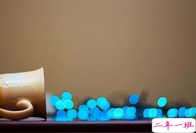 适合社会人的个性说说带图片:一巴掌拍醒所有痴心和妄想12