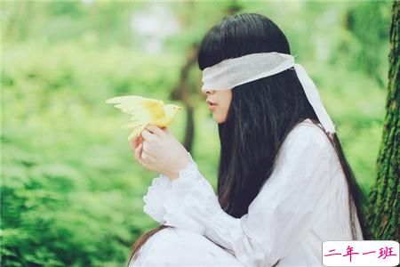 关于青春年华浪漫唯美的爱情句子 年少的笑漾着微光2