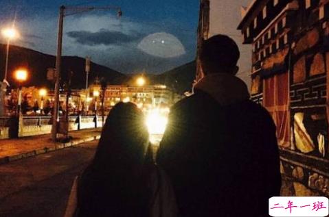 qq朋友圈关于爱情的图片说说大全2018 陪你直到世界尽头3