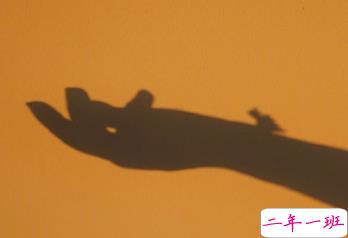 朋友圈内涵语录带图片 不要向对方抱怨同一件事4