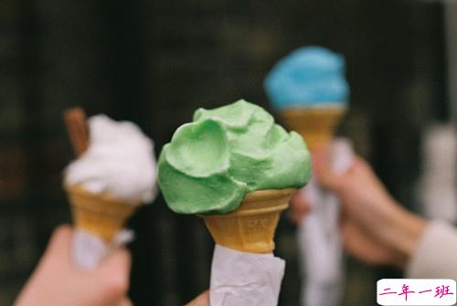 女生发朋友圈可爱搞怪的句子带图片 最新微信搞笑说说大全12