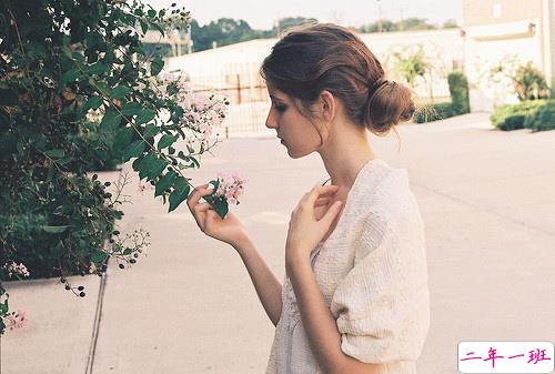 关于现实生活人生的哲理说说带图片 一个人活着应该永远要把目光投向远方7