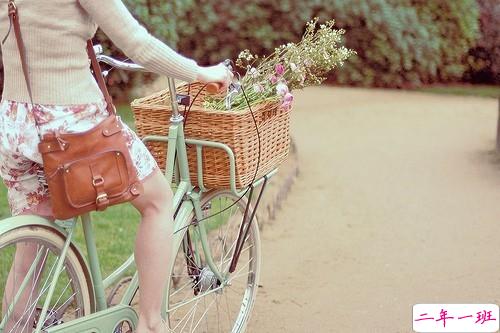 关于现实生活人生的哲理说说带图片 一个人活着应该永远要把目光投向远方11