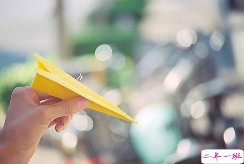 关于青春成长的文艺说说带图片 这些年的吉光片羽都于此刻静定下来凝结于此4