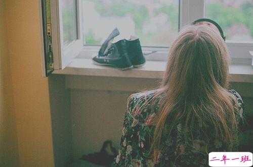 文字控最爱唯美诗意的图片句子 所有的记忆都是潮湿的14