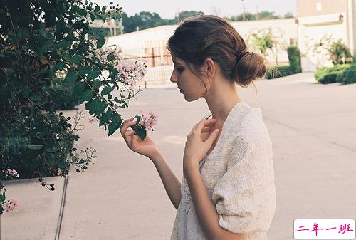 关于生活现实人生中的感悟的句子简单而有道理的那种1