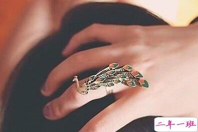 正能量说说配图朋友圈必赞的:身材不好就去锻炼,没钱就努力去赚3