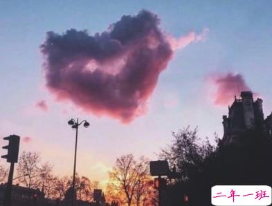 失眠朋友圈文案带图片 四下无人的夜最想听你的晚安4