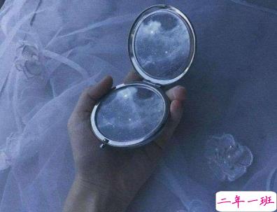 失眠朋友圈文案带图片 四下无人的夜最想听你的晚安7