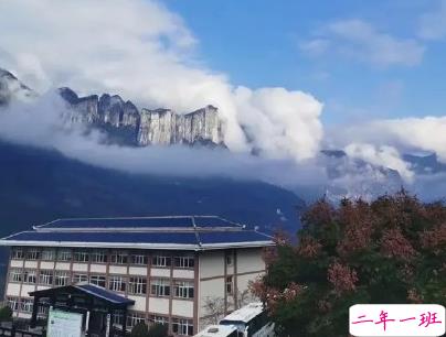 外面大风的句子说说带图片 风太大的心情短语发朋友圈10