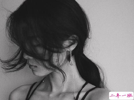 女生委屈到死的扎心句子说说带图片 何必把好感放大成喜欢12