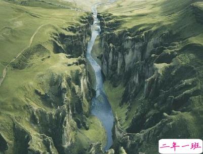 假装开心的说说带图片 心里有苦不想说的心情短语8