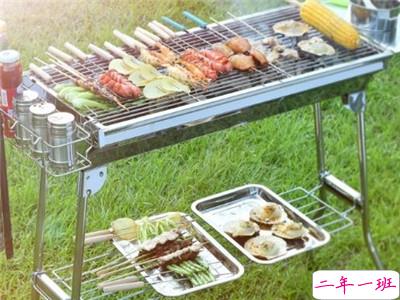 户外烧烤的开心说说带图片 周末一群人烧烤的心情说说10