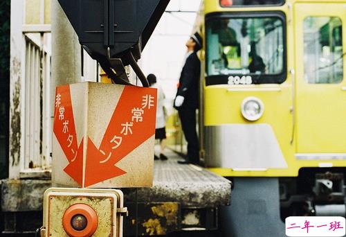 失去一个人的伤感说说带图片 感到伤心的难过句子2019最新8