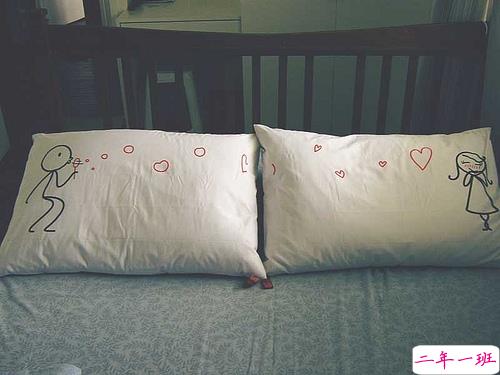 一个人挣扎的说说伤感心累带图片 睡不着心里不舒服的说说4