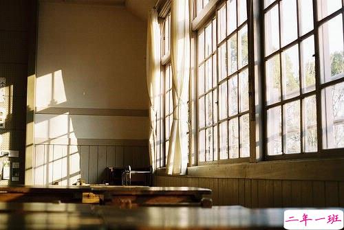 一个人挣扎的说说伤感心累带图片 睡不着心里不舒服的说说6