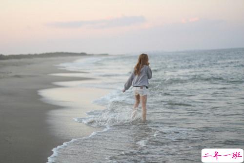 一个人挣扎的说说伤感心累带图片 睡不着心里不舒服的说说11