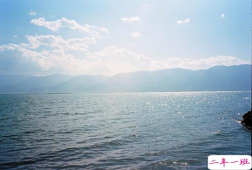 一个人挣扎的说说伤感心累带图片 睡不着心里不舒服的说说14