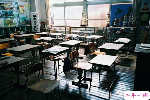 qq说说伤感女生带绝情配图 是真的感到心好累说说带图片13