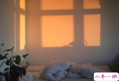 压抑着自己的伤感说说带图片 很烦躁很失落的说说精选13