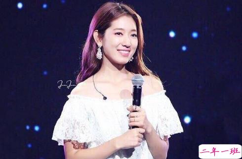 2018伤感说说让人流泪的说说带图片 理智又感性的伤感说说配图3