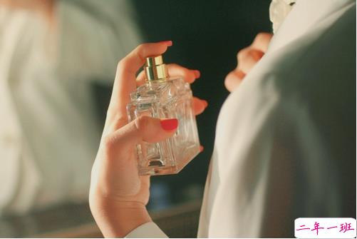 痛到心碎的伤感说说配图 生活很现实的伤感说说12