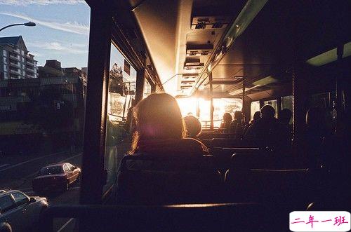 看完哭了的那种忧伤难过的说说 伤感说说配图9