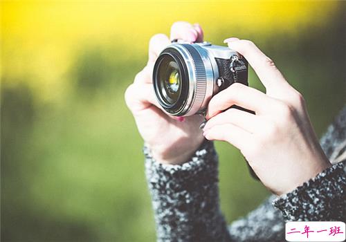 痛彻心扉的伤感爱情说说带图片 我在每个下雨天想起你9
