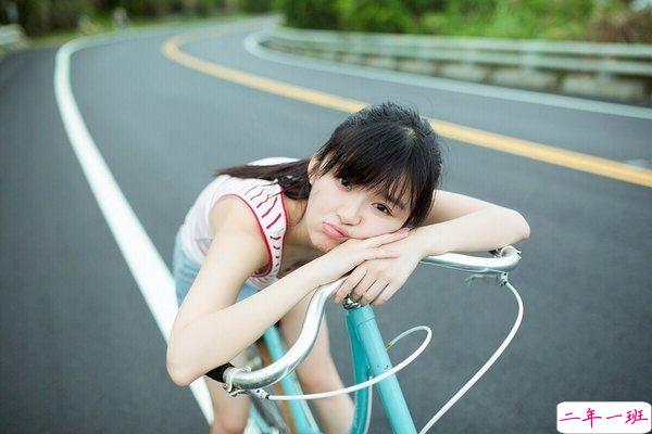 关于那些悄悄喜欢一个人的心情的心酸句子和图片13