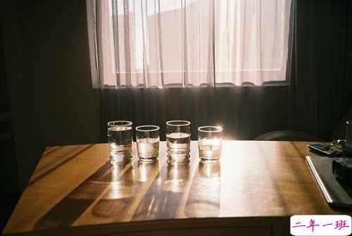 伤感意境适合失恋后发的说说带图片 不打扰是我的温柔7