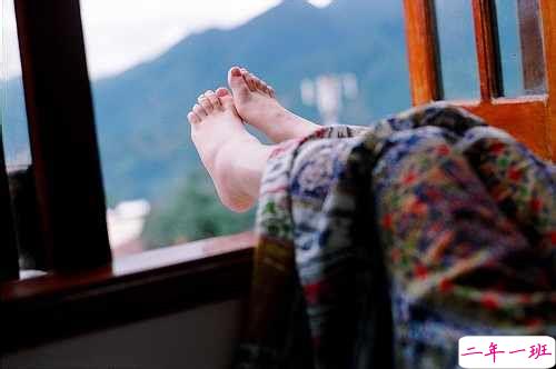 伤感意境适合失恋后发的说说带图片 不打扰是我的温柔16