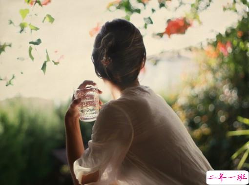 那些爱而不得的心酸和伤感图片句子 似曾已看过极光海洋和彩虹4