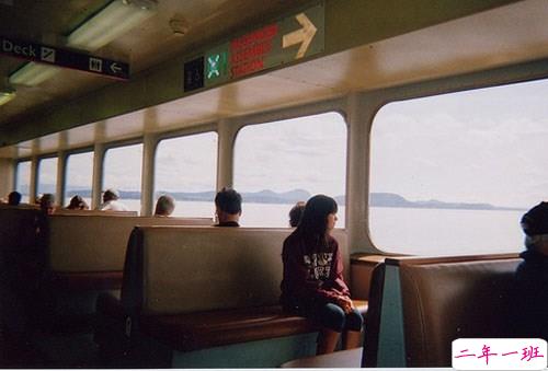 在你伤感难过时一下子戳中你内心的图片句子 时光怎么让爱笑的人哭了4